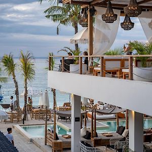 Ohana'S Beachfront Resort & Beach Club